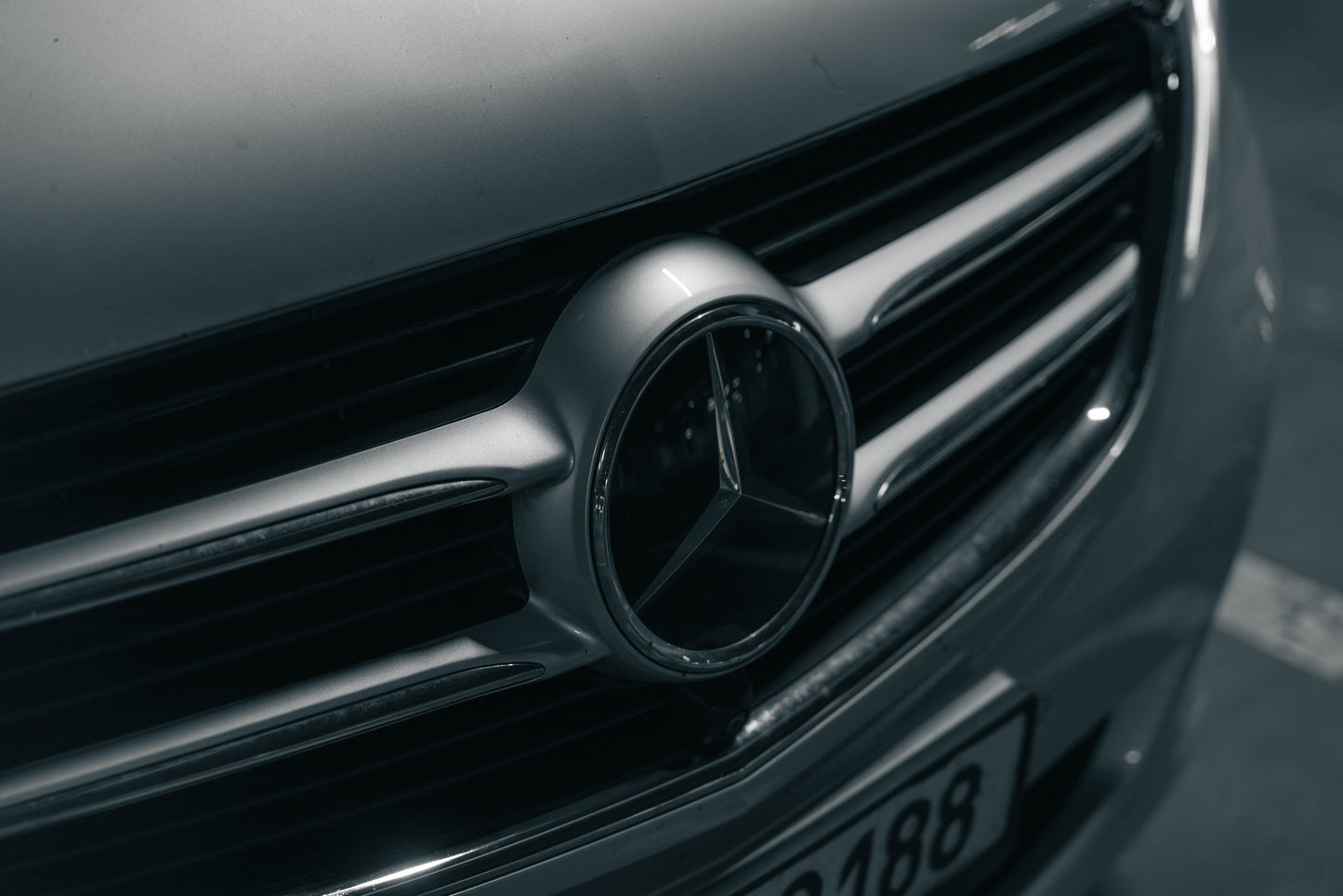 MERCEDES-BENZ V 250D