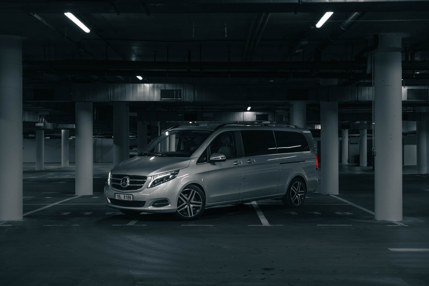 MERCEDES-BENZ V 250D
