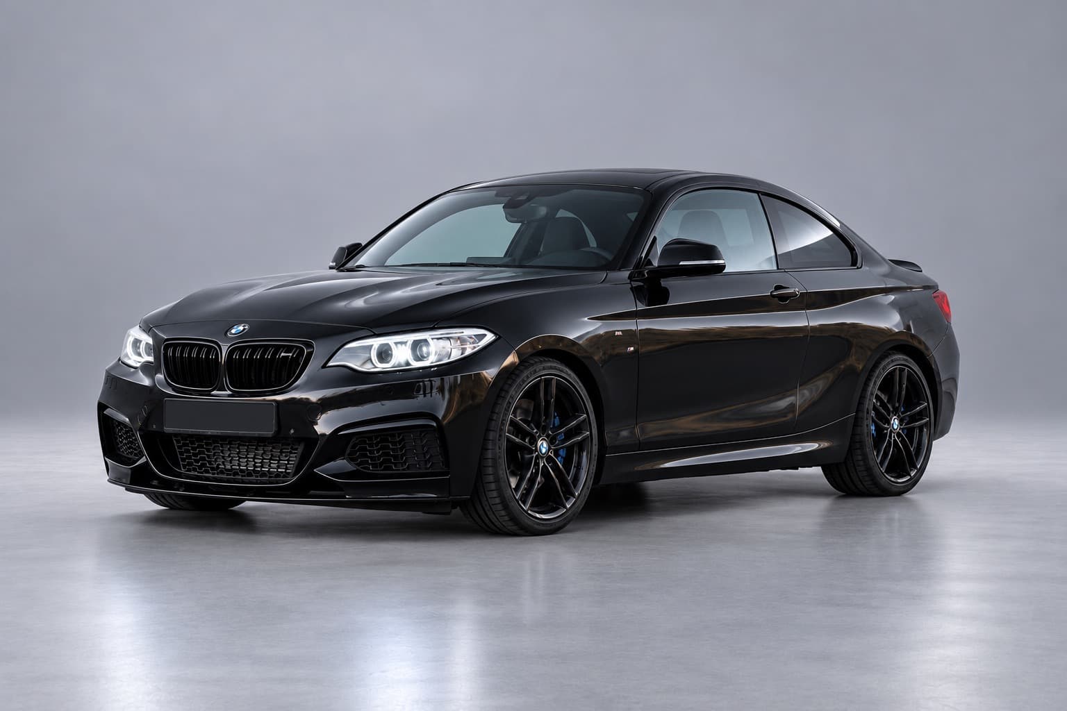 BMW M235i xDrive (F22, Stage 2) – studiová fotografie