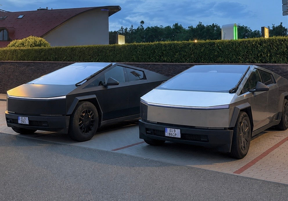 Dva Tesla Cybertrucky v Brně. Jeden si můžete půjčit - Cartake