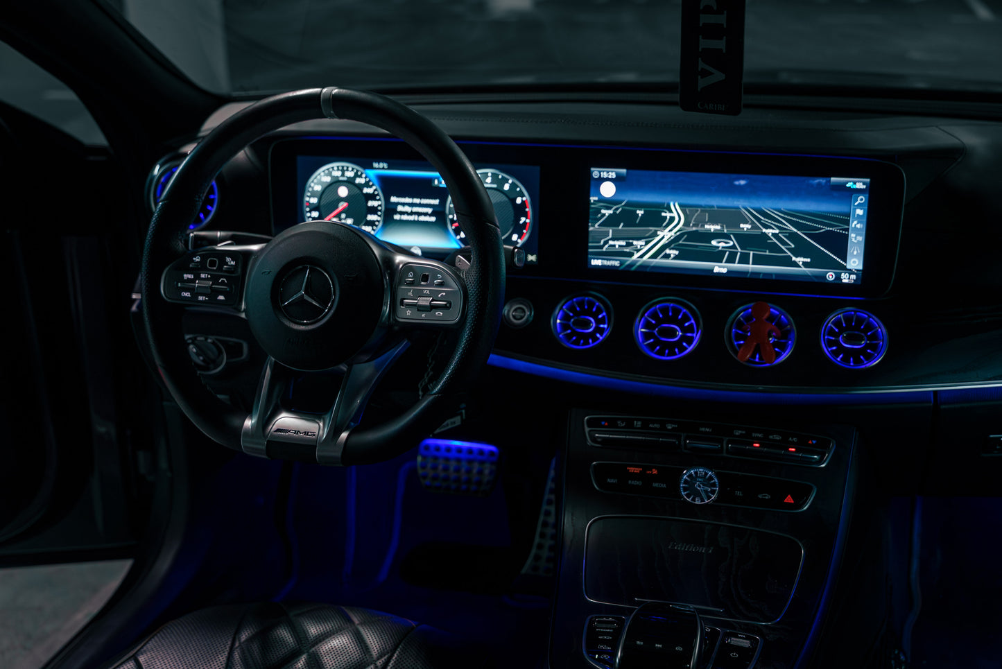 MERCEDES-BENZ CLS EDITION 1